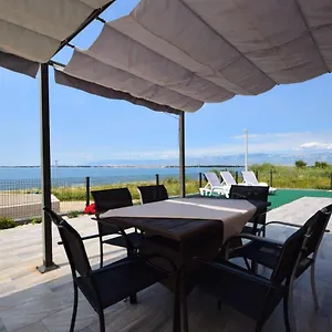  Apartment Lueva
